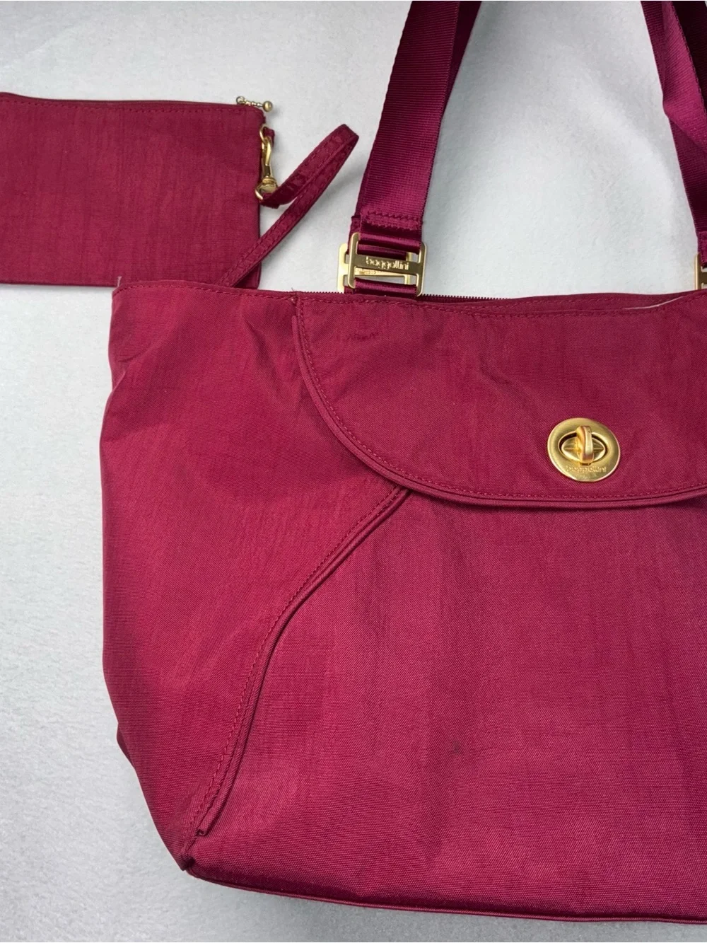 Baggallini Large Travel Work Tote Bag Raspberry Pockets Laptop Sleeve
